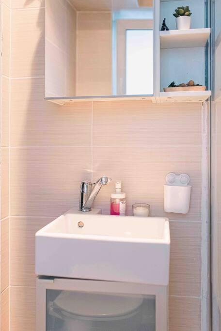 דירות Cozy Studio In The Heart Of בוקרשט מראה חיצוני תמונה